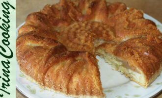 шарлотка с яблоками