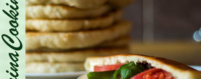 Дрожжевые лепешки на сковороде