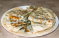 Турецкие лепешки Гёзлеме с сыром и зеленью